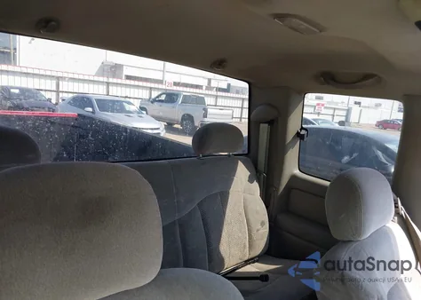 2000 Chevrolet Silverado 2500 Ls from USA, damaged, VIN 1GCFC29U3YZ183341